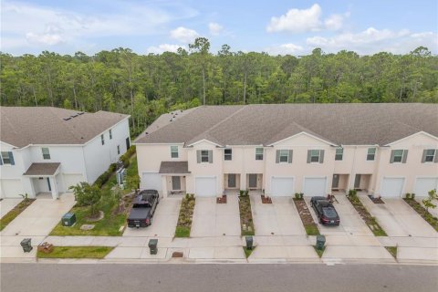 Townhouse in Daytona Beach, Florida 3 bedrooms, 153.85 sq.m. № 2106666 - photo 10