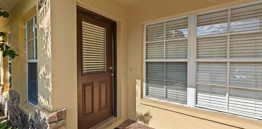 Adosado en Zephyrhills, Florida 3 dormitorios, 145.02 m2 № 1911676