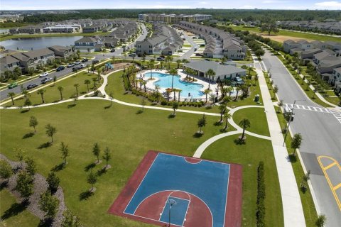Townhouse in Winter Garden, Florida 3 bedrooms, 151.99 sq.m. № 2107579 - photo 27