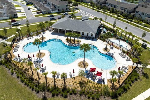 Townhouse in Winter Garden, Florida 3 bedrooms, 151.99 sq.m. № 2107579 - photo 25
