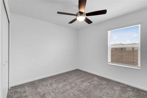 Townhouse in Winter Garden, Florida 3 bedrooms, 151.99 sq.m. № 2107579 - photo 18