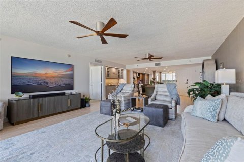 Copropriété à vendre à Indian Shores, Floride: 3 chambres, 189.99 m2 № 2398994 - photo 8