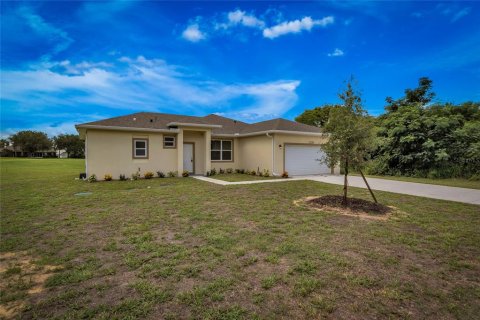 Villa ou maison à louer à Clermont, Floride: 4 chambres, 162.86 m2 № 1430617 - photo 1