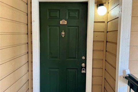 Condo in Orlando, Florida, 2 bedrooms № 2222220 - photo 5
