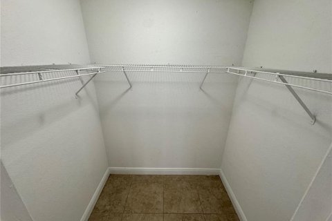 Condo in Orlando, Florida, 2 bedrooms № 2222220 - photo 17