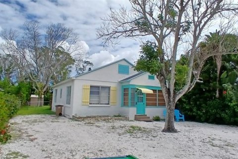 Casa en Indian Rocks Beach, Florida 2 dormitorios, 85.93 m2 № 2198999