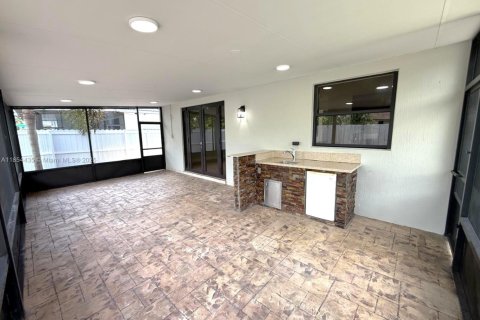 Villa ou maison à vendre à Homestead, Floride: 4 chambres, 209.03 m2 № 1872181 - photo 27