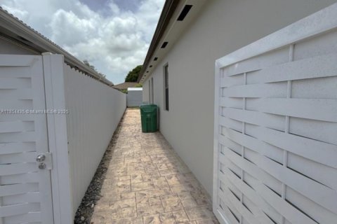 Villa ou maison à vendre à Homestead, Floride: 4 chambres, 209.03 m2 № 1872181 - photo 30