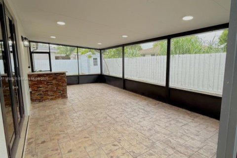 Villa ou maison à vendre à Homestead, Floride: 4 chambres, 209.03 m2 № 1872181 - photo 28