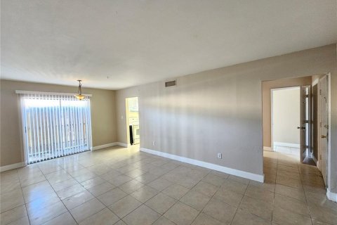 Appartement à louer à Tampa, Floride: 1 chambre, 65.03 m2 № 2125020 - photo 3