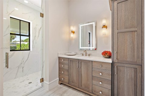 House in Tequesta, Florida 4 bedrooms, 343.55 sq.m. № 2086991 - photo 26