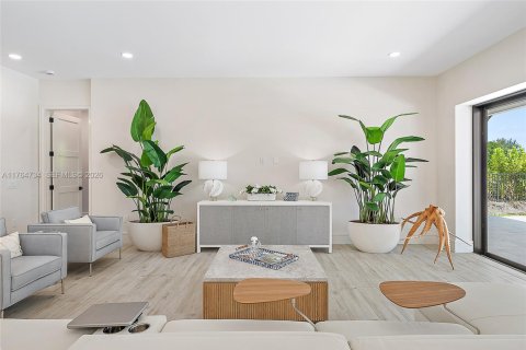House in Tequesta, Florida 4 bedrooms, 343.55 sq.m. № 2086991 - photo 18