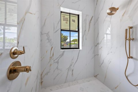 House in Tequesta, Florida 4 bedrooms, 343.55 sq.m. № 2086991 - photo 27