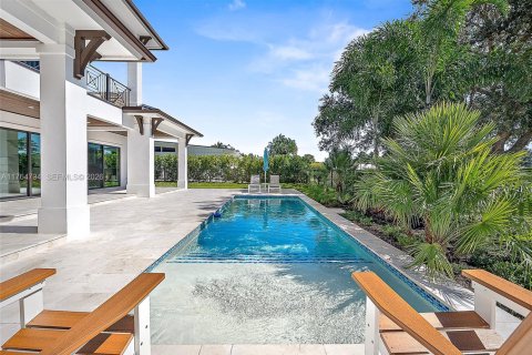 House in Tequesta, Florida 4 bedrooms, 343.55 sq.m. № 2086991 - photo 4