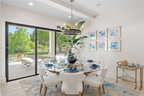 House in Tequesta, Florida 4 bedrooms, 343.55 sq.m. № 2086991 - photo 15
