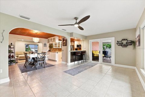 Villa ou maison à vendre à Seminole, Floride: 3 chambres, 167.22 m2 № 2272925 - photo 16