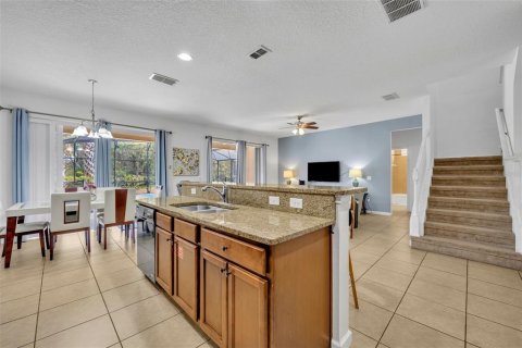 House in Davenport, Florida 6 bedrooms, 335.28 sq.m. № 216394 - photo 21