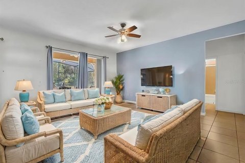 House in Davenport, Florida 6 bedrooms, 335.28 sq.m. № 216394 - photo 8