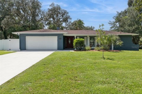 House in Oviedo, Florida 4 bedrooms, 184.5 sq.m. № 2355767