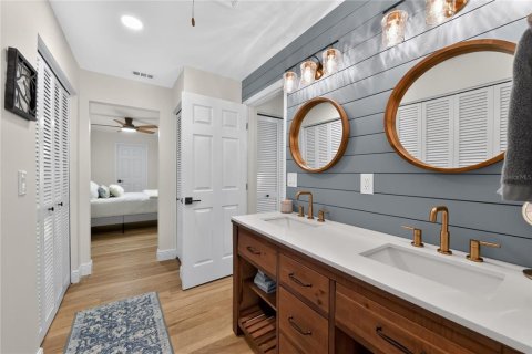 Villa ou maison à vendre à Sarasota, Floride: 2 chambres, 127.65 m2 № 2236189 - photo 18