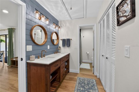 Villa ou maison à vendre à Sarasota, Floride: 2 chambres, 127.65 m2 № 2236189 - photo 15