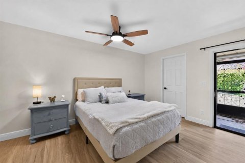 Villa ou maison à vendre à Sarasota, Floride: 2 chambres, 127.65 m2 № 2236189 - photo 20