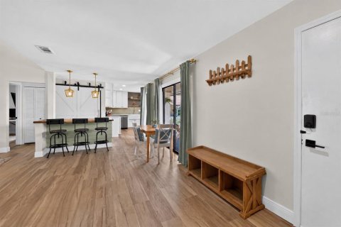 Villa ou maison à vendre à Sarasota, Floride: 2 chambres, 127.65 m2 № 2236189 - photo 14