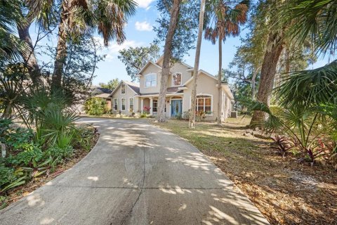House in Port Orange, Florida 5 bedrooms, 327.57 sq.m. № 2102507 - photo 14