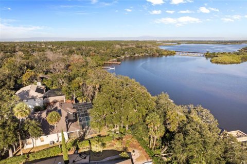 House in Port Orange, Florida 5 bedrooms, 327.57 sq.m. № 2102507 - photo 7