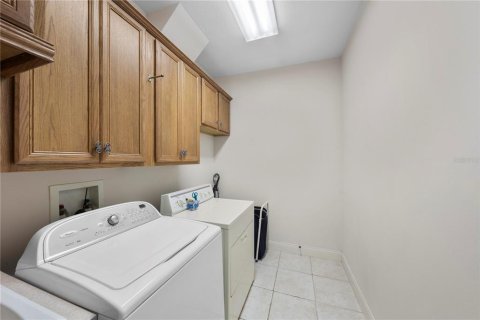 House in Port Orange, Florida 5 bedrooms, 327.57 sq.m. № 2102507 - photo 29