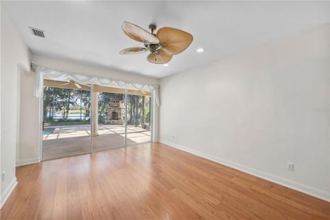House in Port Orange, Florida 5 bedrooms, 327.57 sq.m. № 2102507 - photo 22
