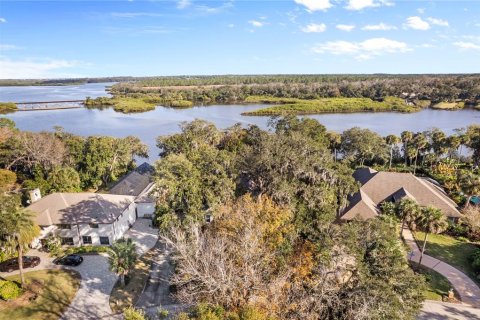 House in Port Orange, Florida 5 bedrooms, 327.57 sq.m. № 2102507 - photo 2