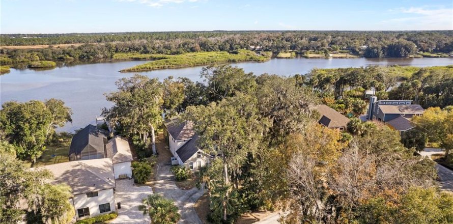 House in Port Orange, Florida 5 bedrooms, 327.57 sq.m. № 2102507