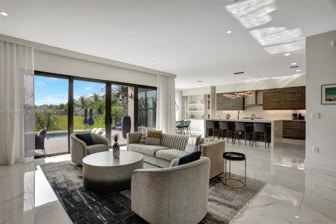 Villa ou maison à louer à Boca Raton, Floride: 5 chambres, 495.17 m2 № 1990213 - photo 14