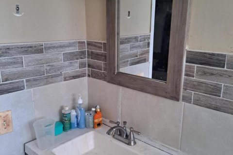 Condo in Lauderhill, Florida, 2 bedrooms  № 2184065 - photo 3