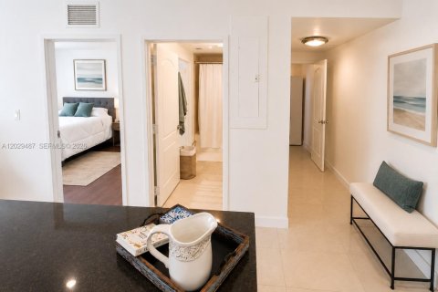 Condominio en venta en Miami Beach, Florida, 2 dormitorios, 90.67 m2 № 2168531 - foto 6