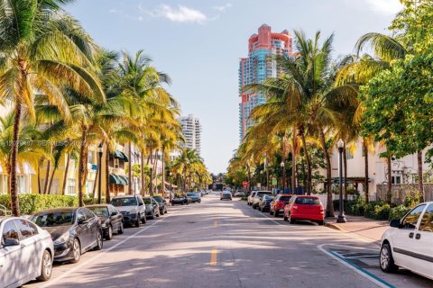 Condominio en venta en Miami Beach, Florida, 2 dormitorios, 90.67 m2 № 2168531 - foto 3