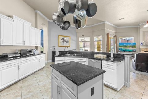 House in Oakland, Florida 4 bedrooms, 331.1 sq.m. № 1757503 - photo 13