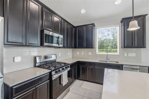 Townhouse in Apollo Beach, Florida 4 bedrooms, 164.81 sq.m. № 2214343 - photo 7