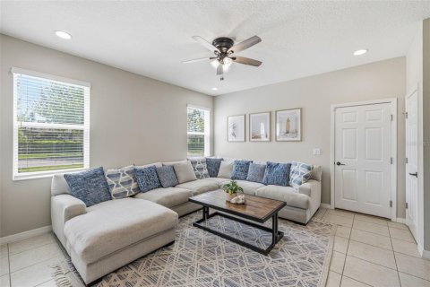 Townhouse in Apollo Beach, Florida 4 bedrooms, 164.81 sq.m. № 2214343 - photo 9