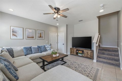 Townhouse in Apollo Beach, Florida 4 bedrooms, 164.81 sq.m. № 2214343 - photo 10
