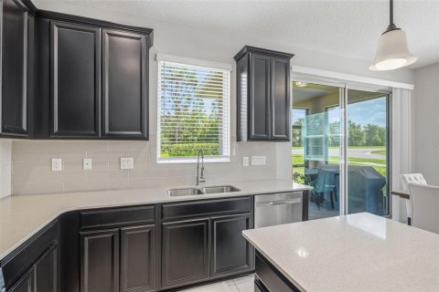Townhouse in Apollo Beach, Florida 4 bedrooms, 164.81 sq.m. № 2214343 - photo 8
