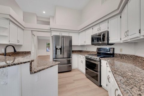 Villa ou maison à vendre à Orlando, Floride: 4 chambres, 259.85 m2 № 2391097 - photo 11