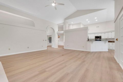 Villa ou maison à vendre à Orlando, Floride: 4 chambres, 259.85 m2 № 2391097 - photo 6