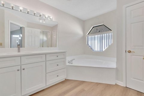 Villa ou maison à vendre à Orlando, Floride: 4 chambres, 259.85 m2 № 2391097 - photo 17