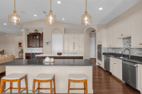 Casa en alquiler en Groveland, Florida, 5 dormitorios, 406.45 m2 № 1912409 - foto 5