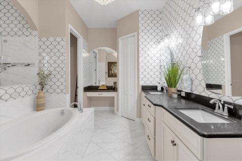 Casa en alquiler en Groveland, Florida, 5 dormitorios, 406.45 m2 № 1912409 - foto 14