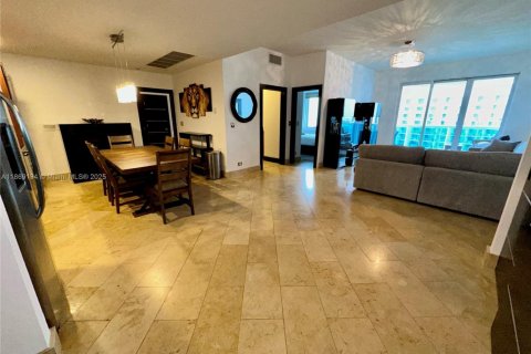 Apartamento en alquiler en Miami Beach, Florida, 2 dormitorios, 114.27 m2 № 1979380 - foto 6