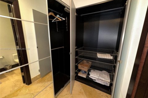 Apartamento en alquiler en Miami Beach, Florida, 2 dormitorios, 114.27 m2 № 1979380 - foto 18