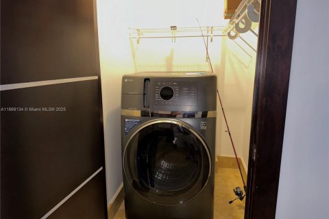 Apartamento en alquiler en Miami Beach, Florida, 2 dormitorios, 114.27 m2 № 1979380 - foto 17